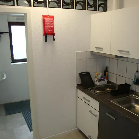 Cenet 1 Apartment *